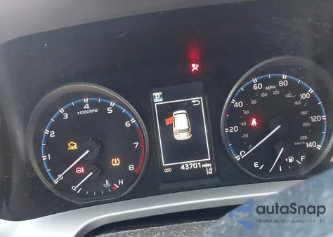 2018 Toyota Rav4 Le z USA, uszkodzony, nr VIN JTMBFREV7JJ217086